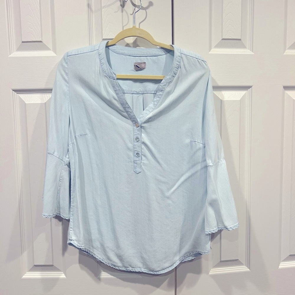 Chico’s chambray bell sleeve blouse